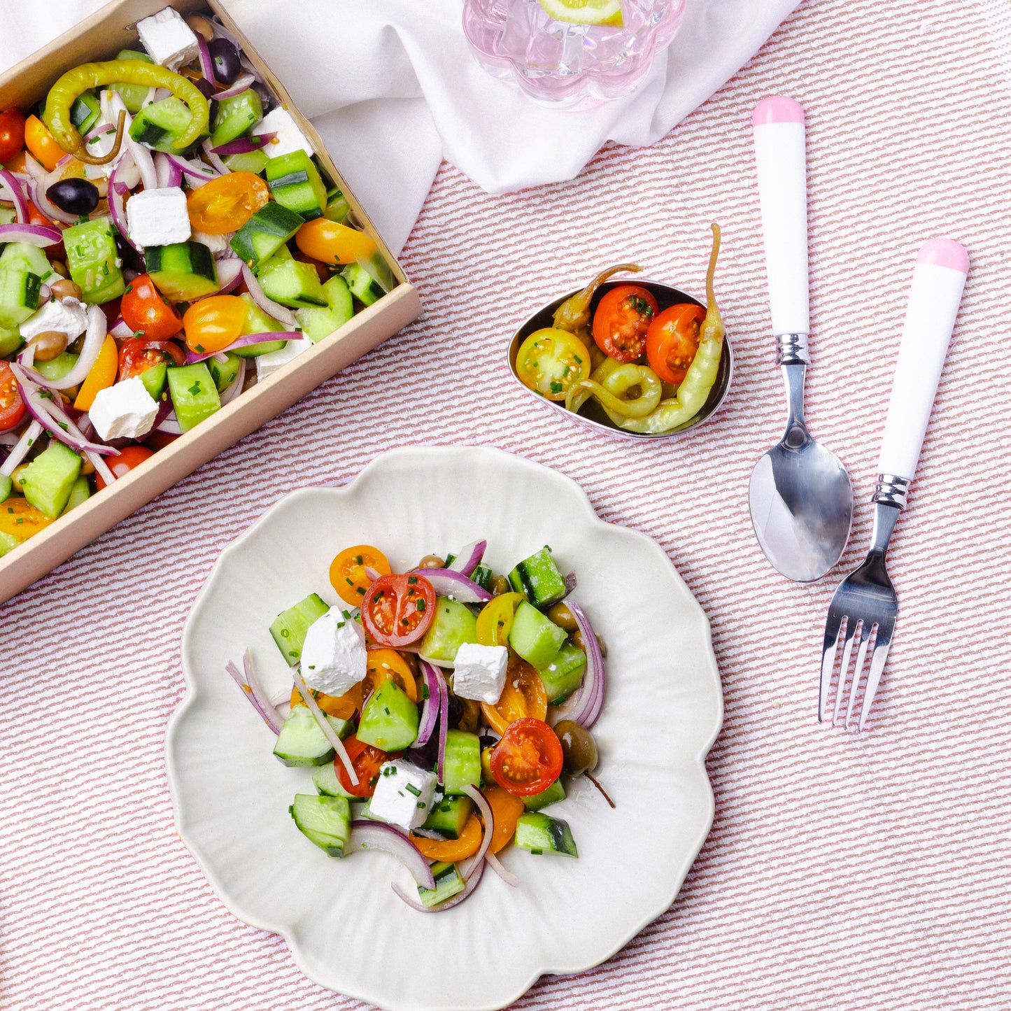 Lebanese cucumber, cherry tomato, spanish onion, salad mix, feta, pickles, olives & lemon & oregano dressing
